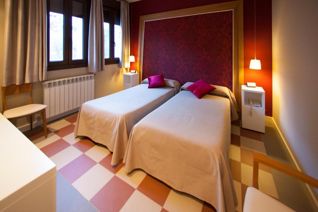 La Castellana - Habitaciones Y Desayuno بيناسال الغرفة الصورة